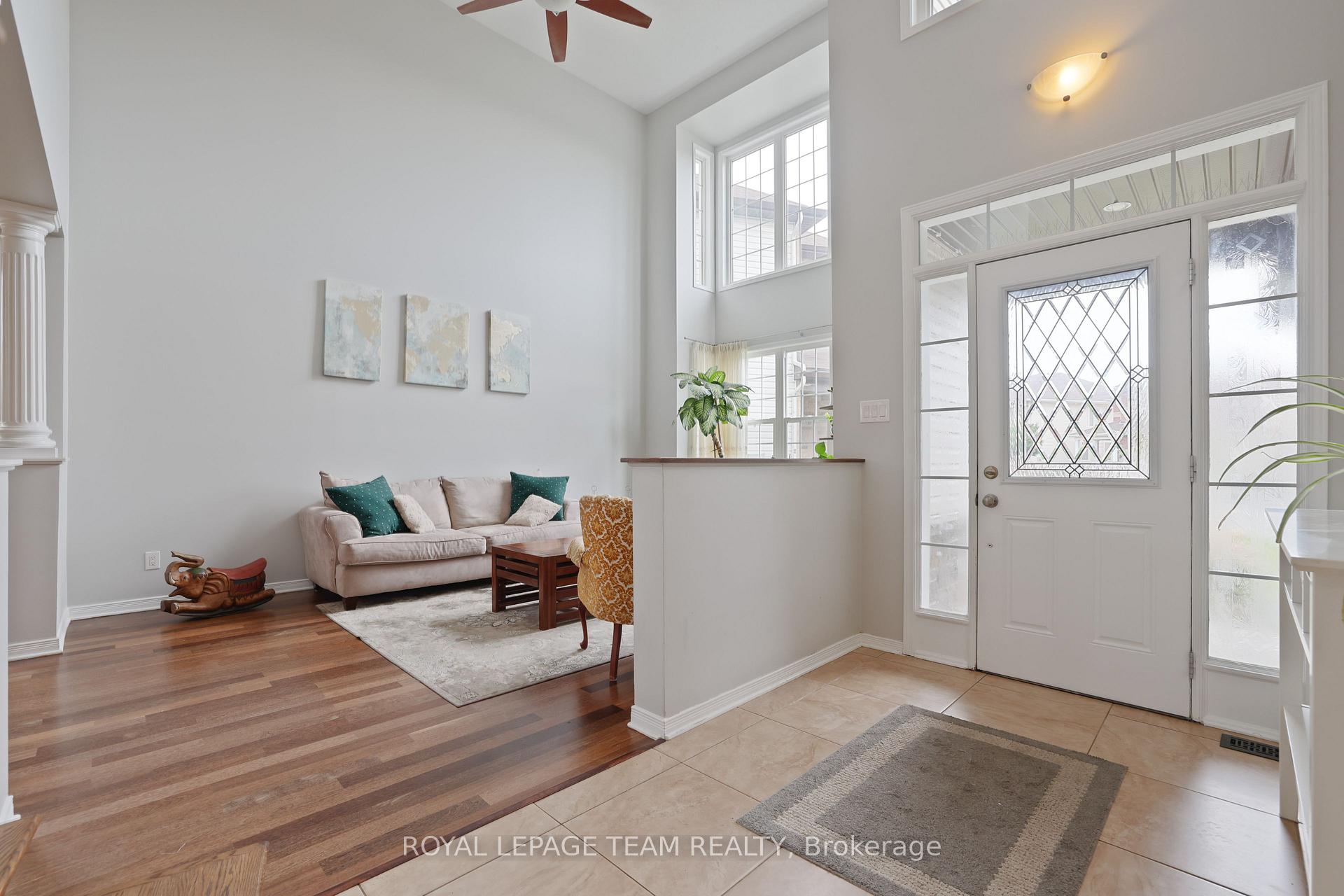 Photo 6 of 622 Anjana Circle, Ottawa, Barrhaven - Cedargrove/Fraserdale — HOMEH