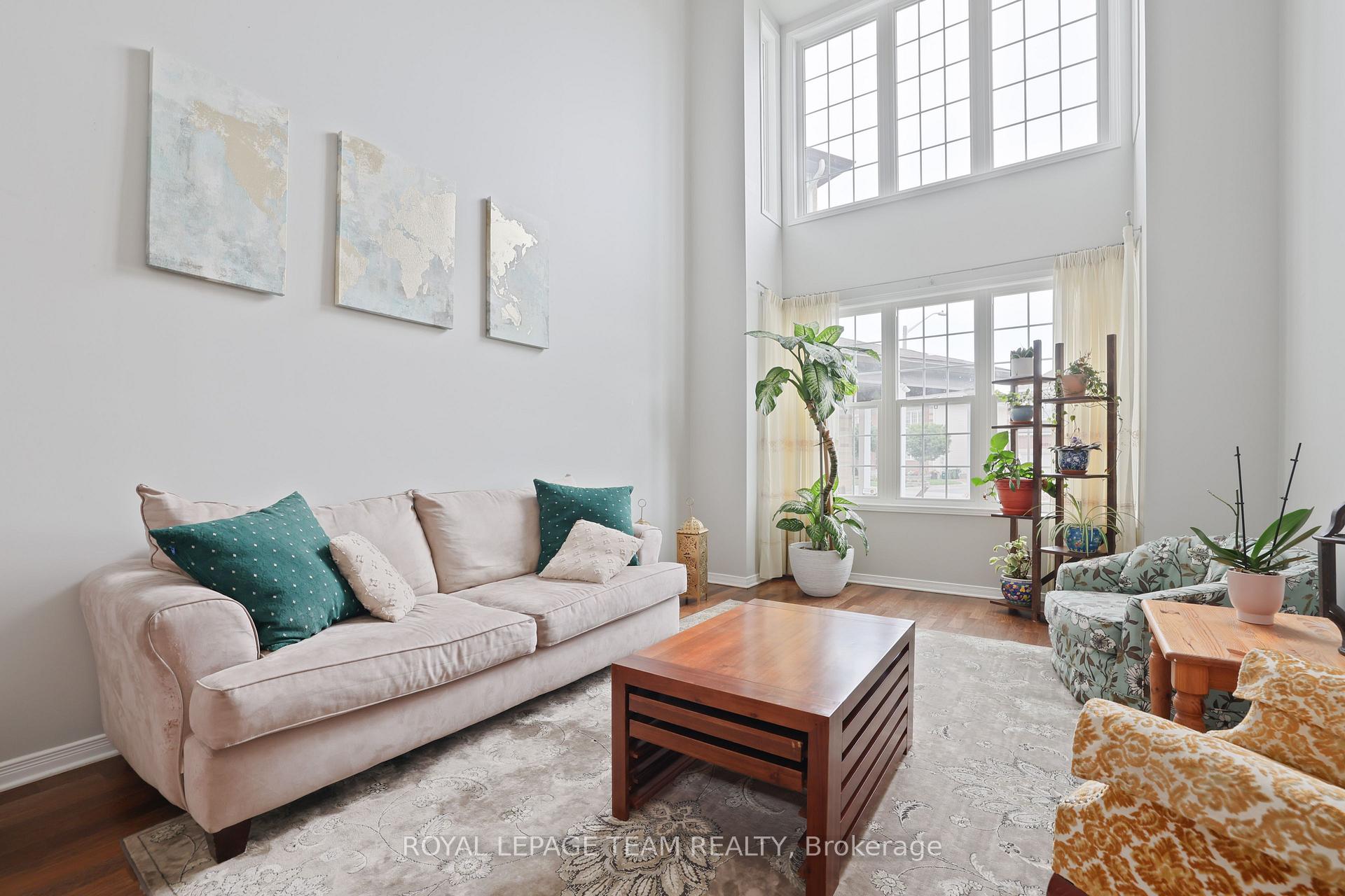 Photo 8 of 622 Anjana Circle, Ottawa, Barrhaven - Cedargrove/Fraserdale — HOMEH