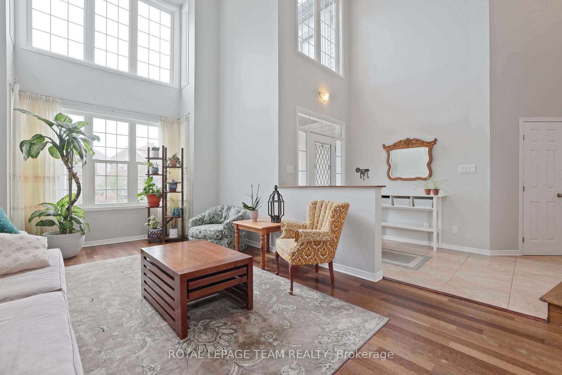 Photo 9 of 622 Anjana Circle, Ottawa, Barrhaven - Cedargrove/Fraserdale — HOMEH