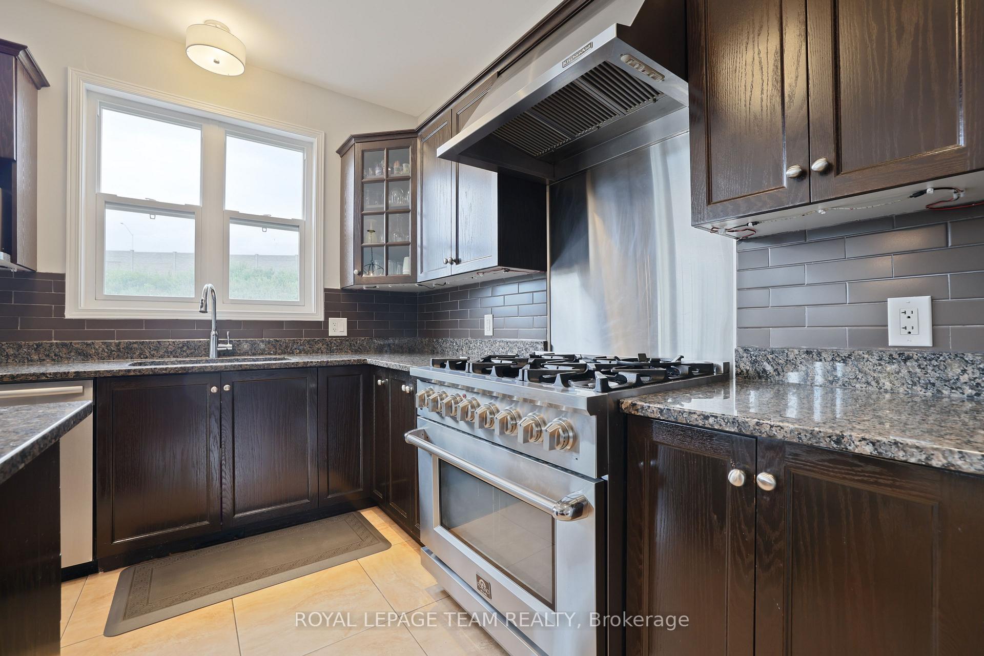 Photo 16 of 622 Anjana Circle, Ottawa, Barrhaven - Cedargrove/Fraserdale — HOMEH