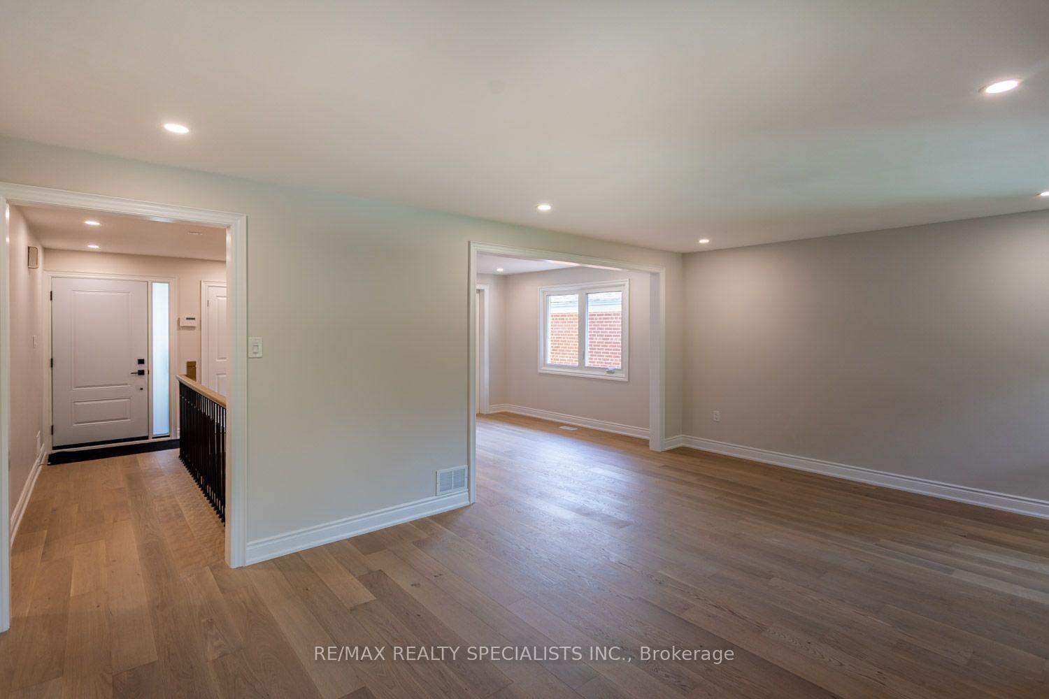 Photo 19 of 22 Heathview Avenue, North York, Bayview Village — HOMEH