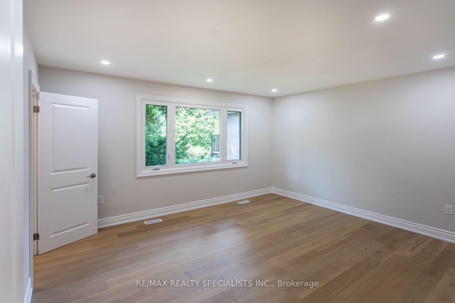 Photo 35 of 22 Heathview Avenue, North York, Bayview Village — HOMEH
