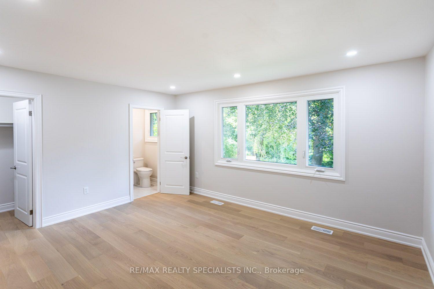 Photo 37 of 22 Heathview Avenue, North York, Bayview Village — HOMEH