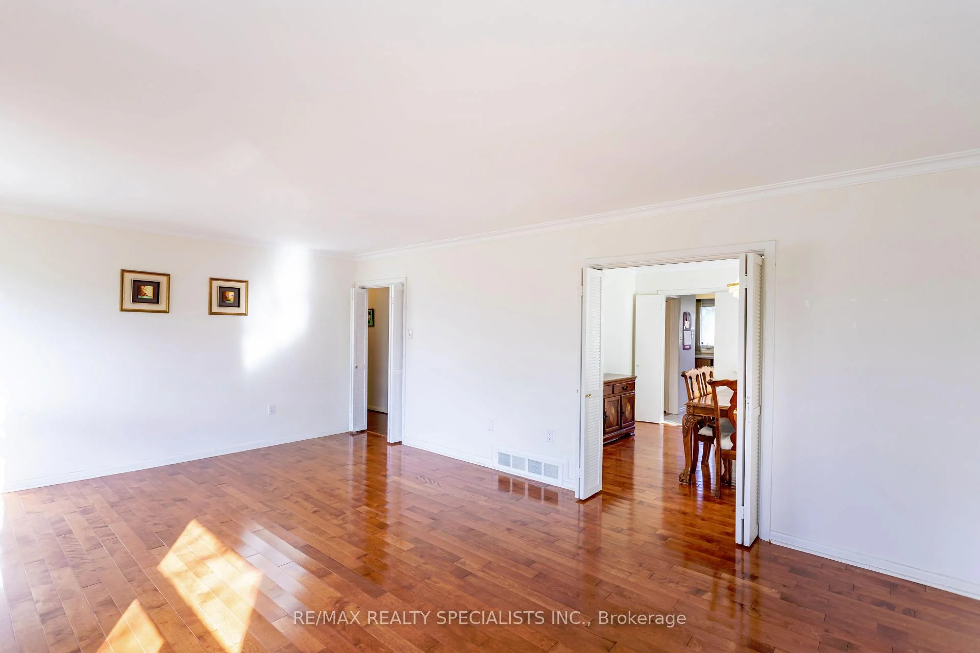 Photo 16 of 22 Heathview Avenue, North York, Bayview Village — HOMEH