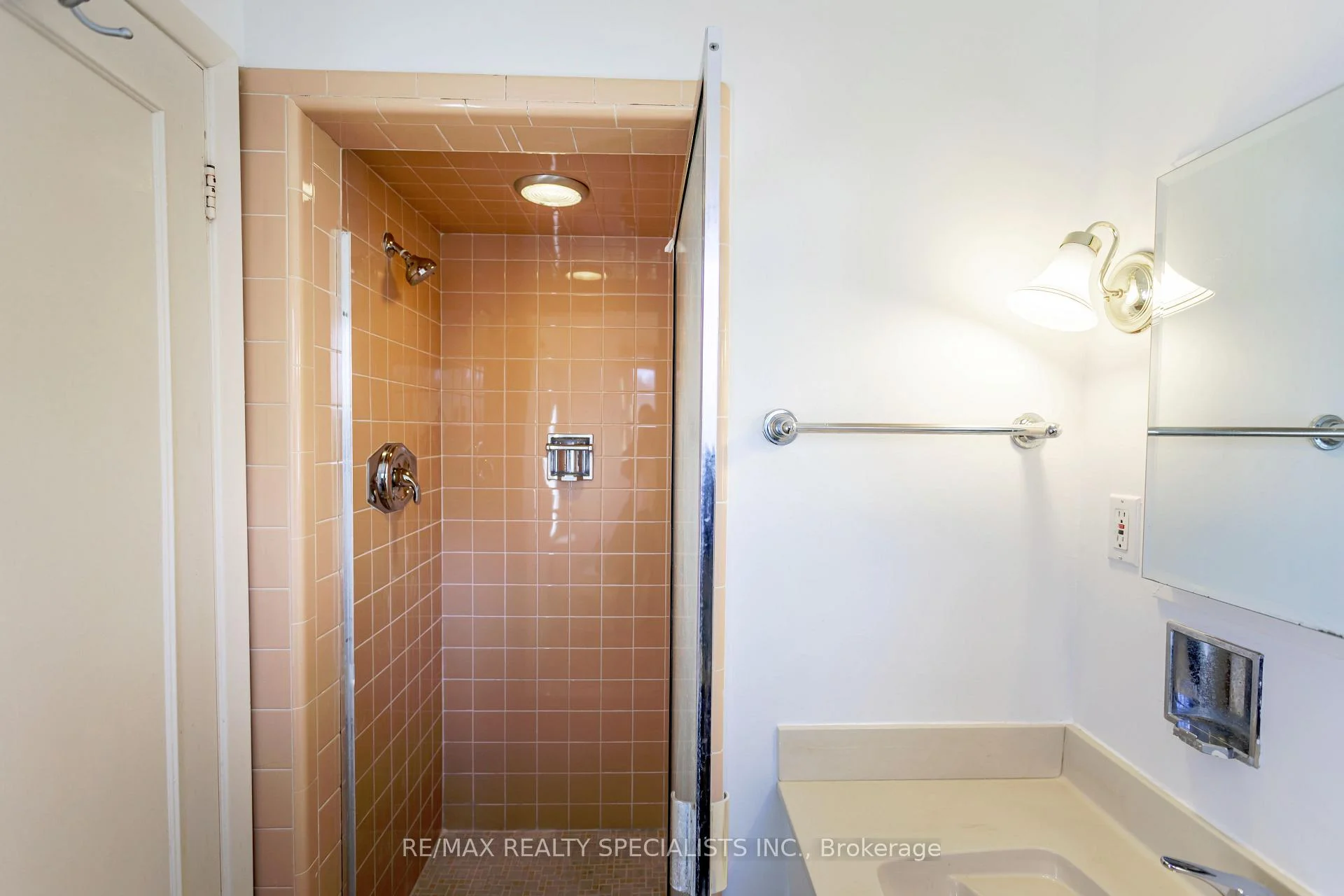 Photo 90 of 22 Heathview Avenue, North York, Bayview Village — HOMEH