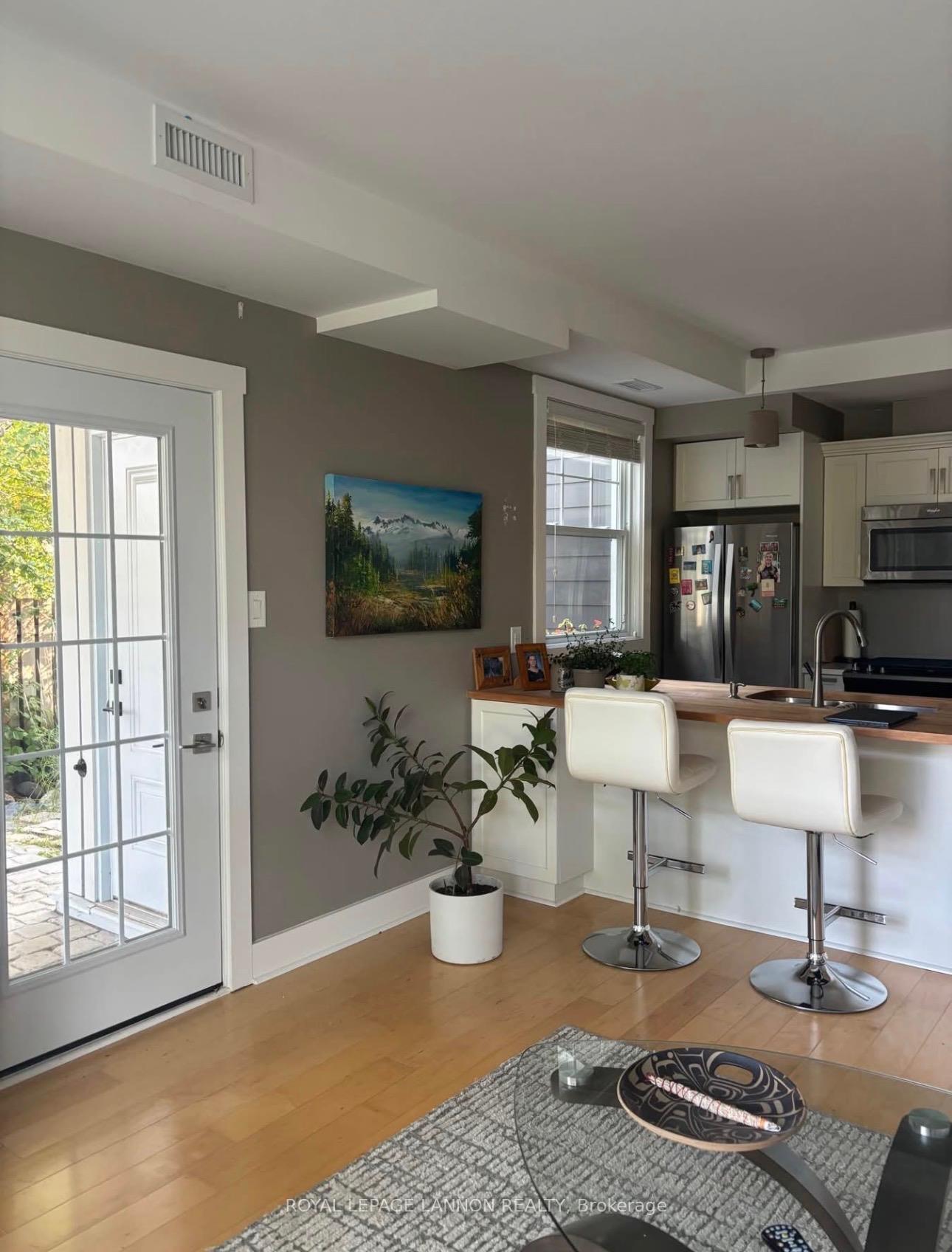 Photo 8 of Unit 103, 443 Van Norman Street, Thunder Bay, College Heights — HOMEH
