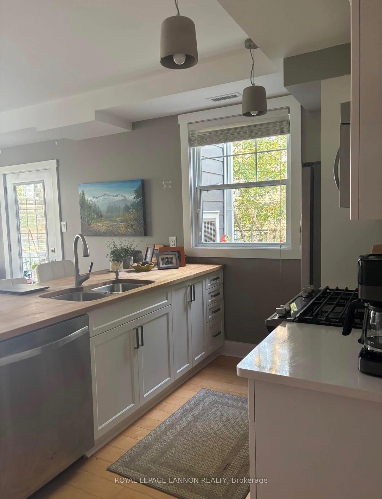 Photo 10 of Unit 103, 443 Van Norman Street, Thunder Bay, College Heights — HOMEH