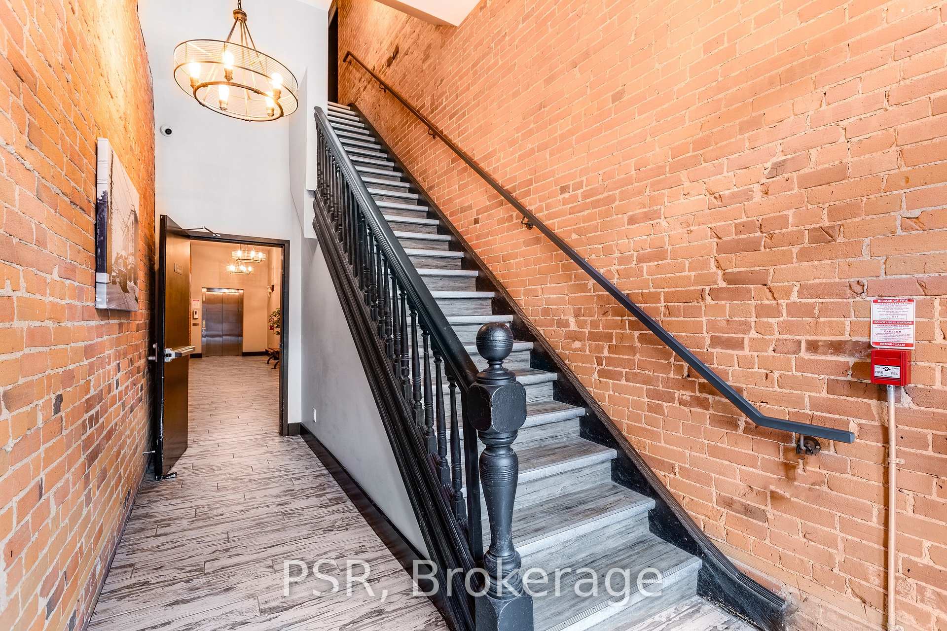 Photo 2 of Unit 203, 2870 Dundas Street W, Toronto, Junction Area — HOMEH