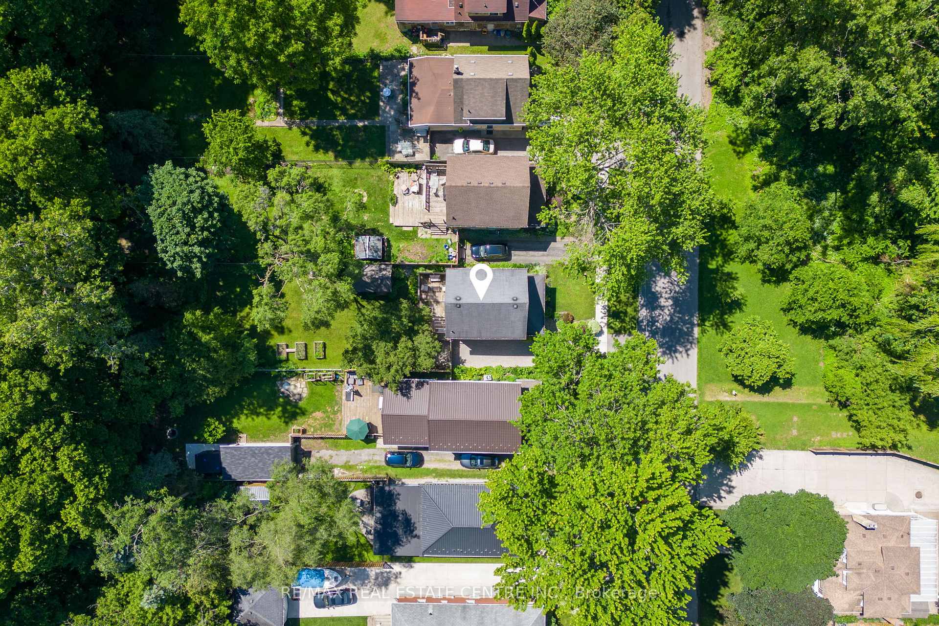 Photo 4 of 18 McAlpine Avenue, London, South E — HOMEH