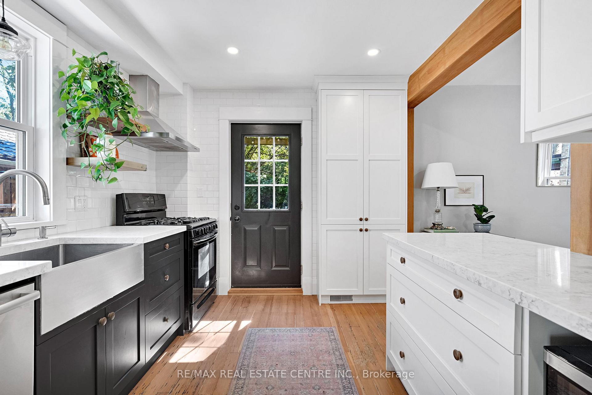 Photo 18 of 18 McAlpine Avenue, London, South E — HOMEH