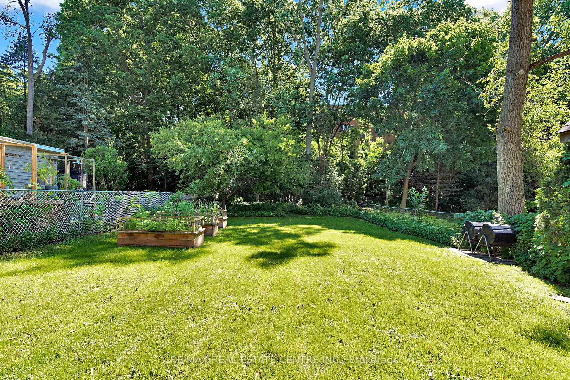 Photo 35 of 18 McAlpine Avenue, London, South E — HOMEH