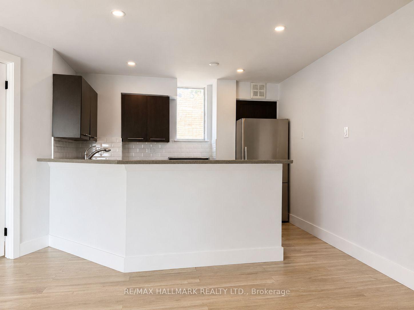 Photo 5 of Unit 805, 95 Lombard Street, Toronto, Church-Yonge Corridor — HOMEH