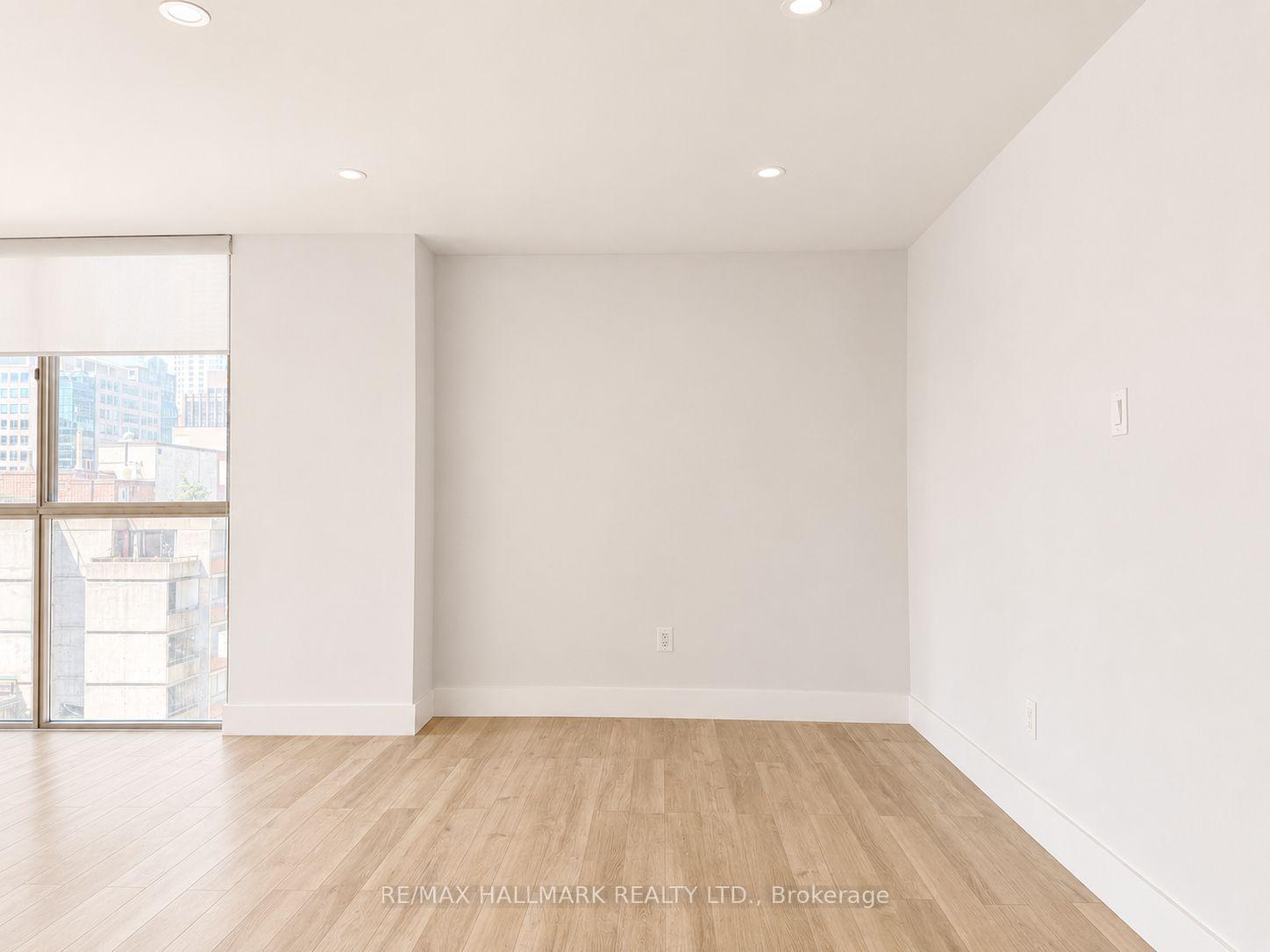 Photo 13 of Unit 805, 95 Lombard Street, Toronto, Church-Yonge Corridor — HOMEH