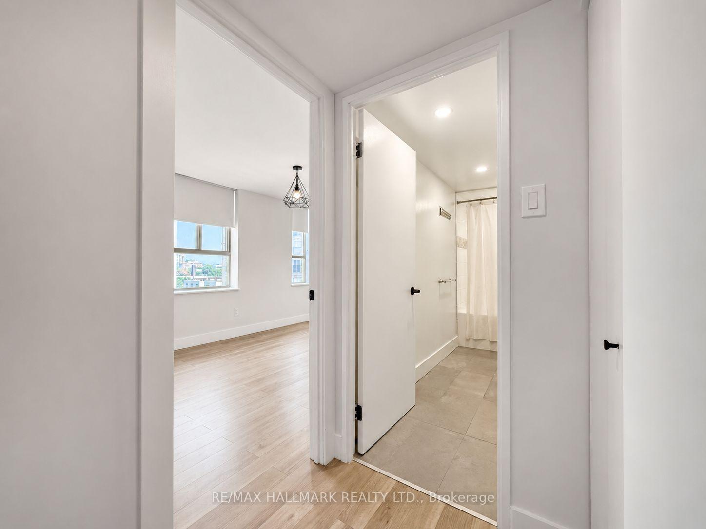 Photo 18 of Unit 805, 95 Lombard Street, Toronto, Church-Yonge Corridor — HOMEH