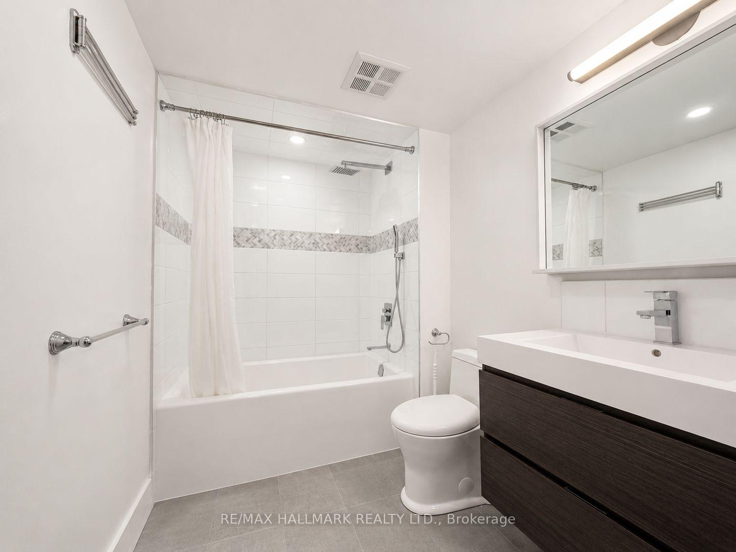 Photo 23 of Unit 805, 95 Lombard Street, Toronto, Church-Yonge Corridor — HOMEH