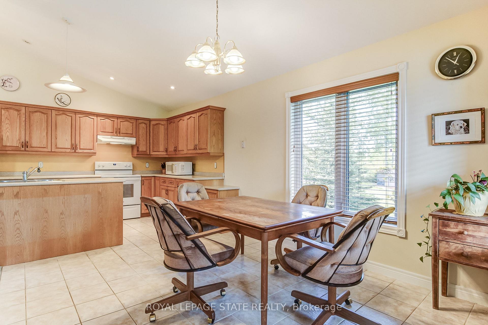 Photo 14 of 25 Bates Lane, Haldimand, Dunnville — HOMEH