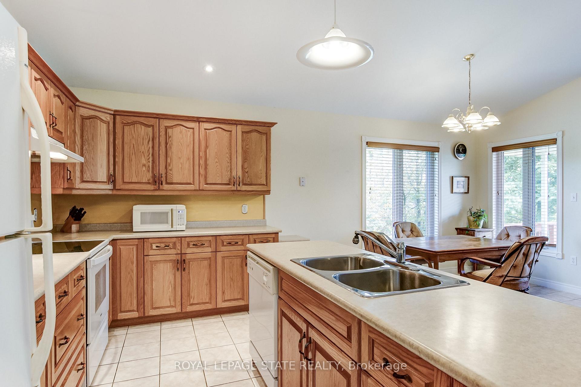 Photo 16 of 25 Bates Lane, Haldimand, Dunnville — HOMEH