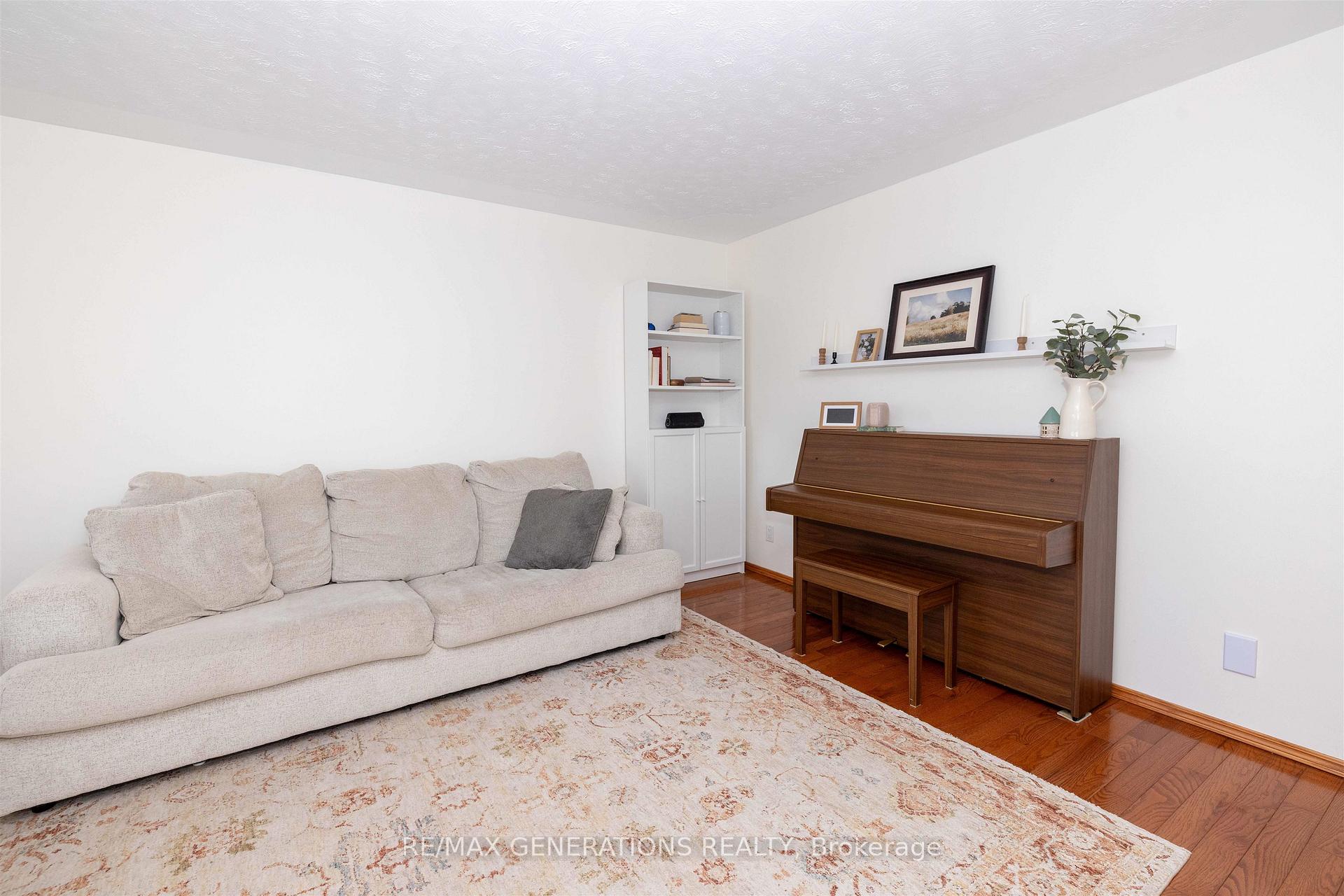 Photo 4 of 115 Mary Street E, Thunder Bay, Westfort — HOMEH