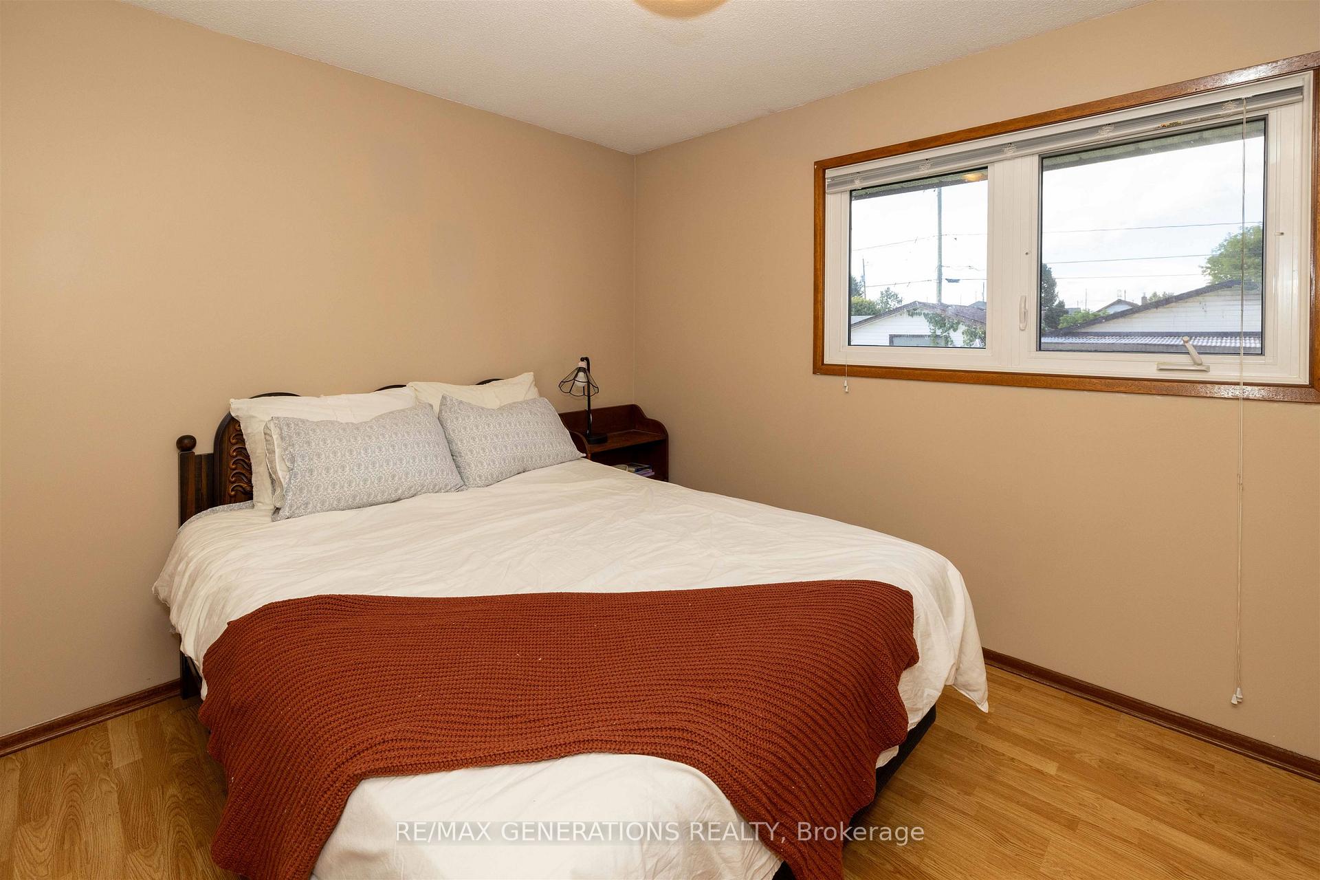 Photo 10 of 115 Mary Street E, Thunder Bay, Westfort — HOMEH