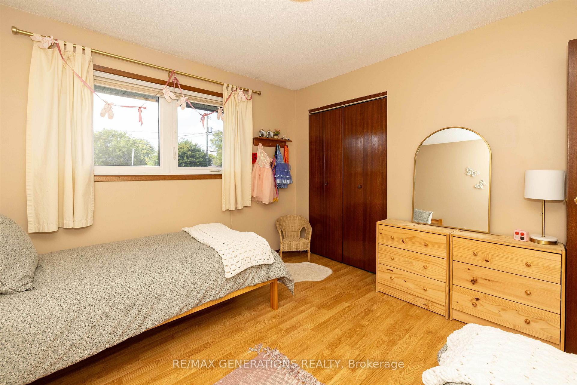 Photo 15 of 115 Mary Street E, Thunder Bay, Westfort — HOMEH