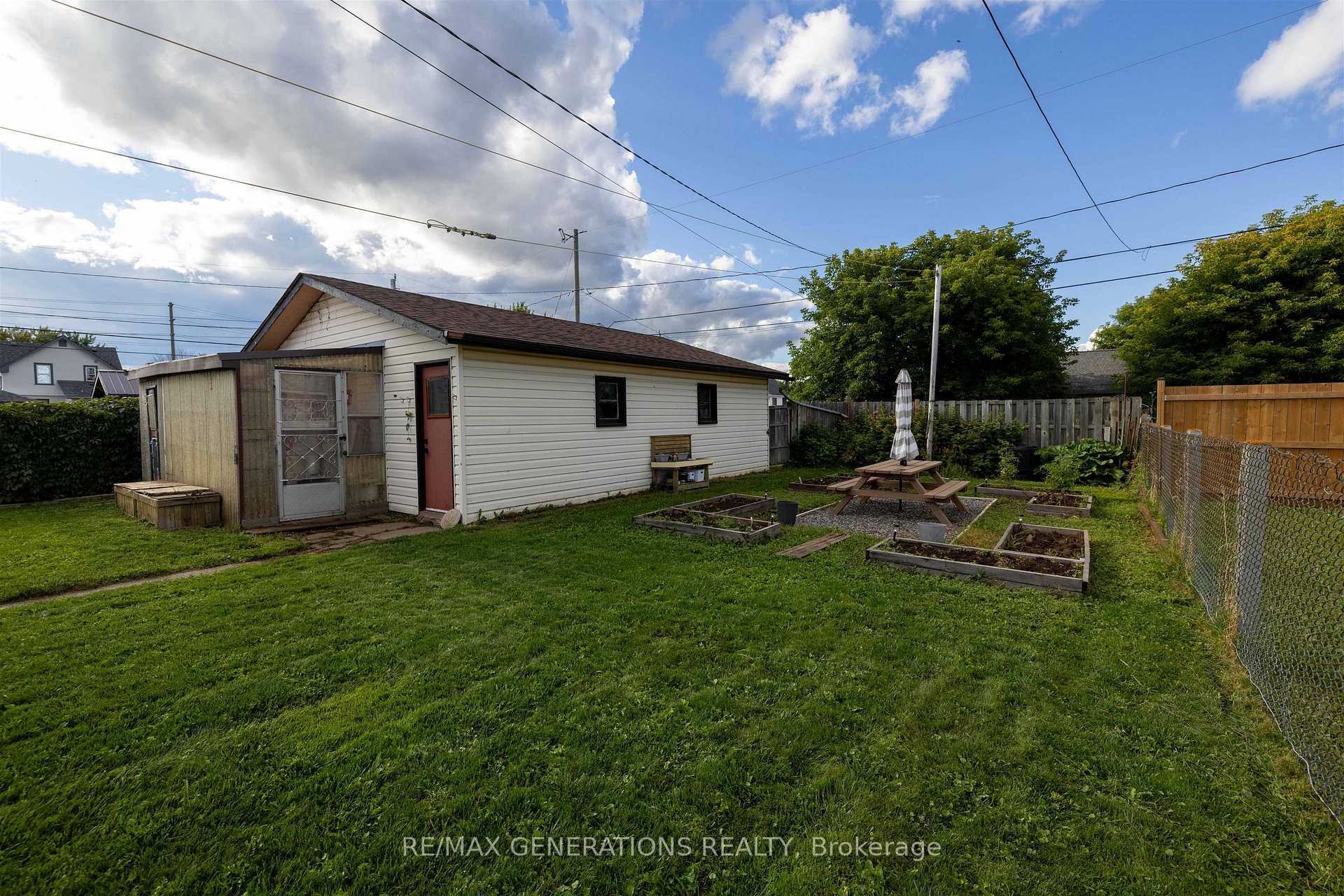 Photo 26 of 115 Mary Street E, Thunder Bay, Westfort — HOMEH