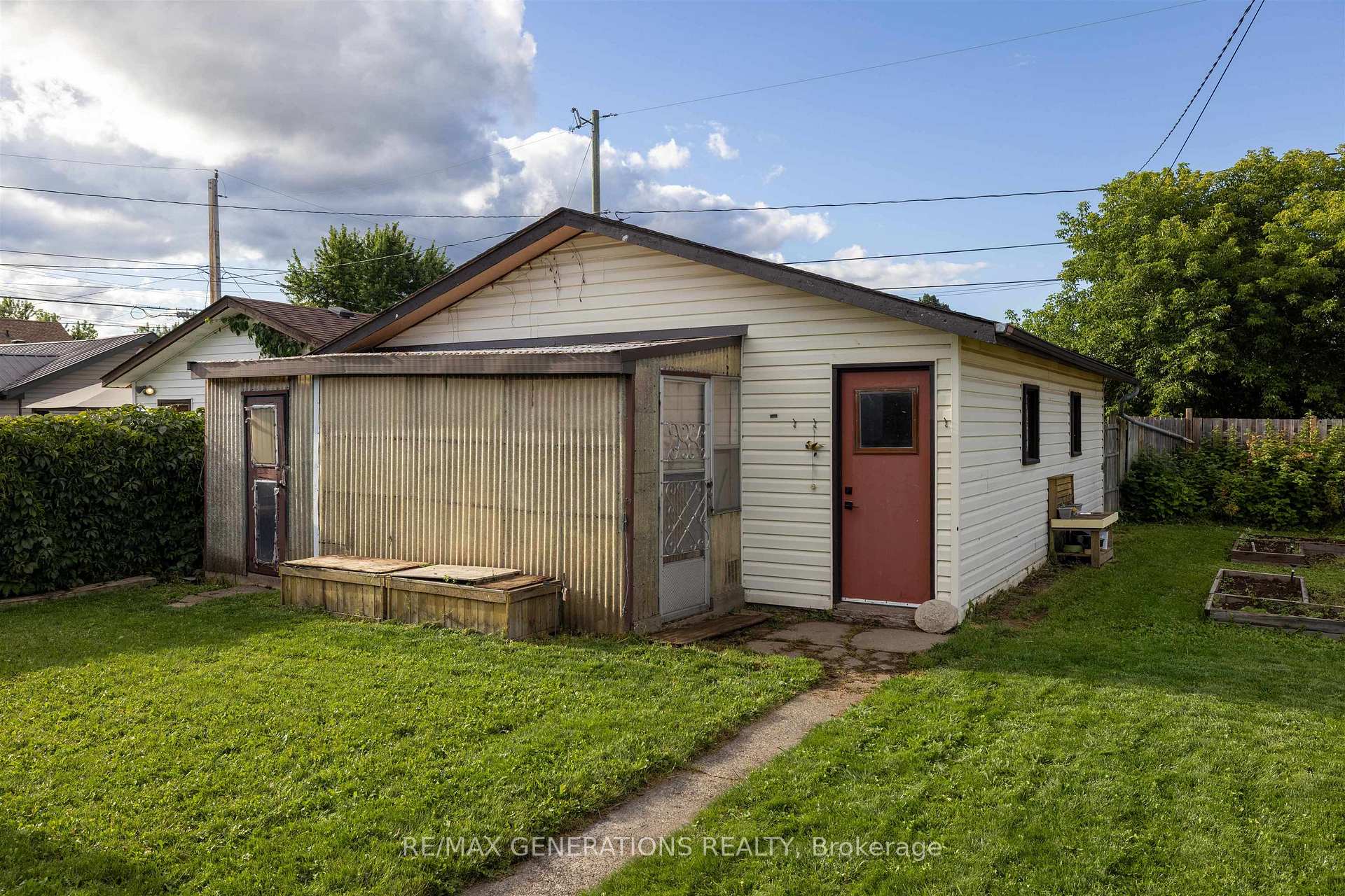 Photo 28 of 115 Mary Street E, Thunder Bay, Westfort — HOMEH