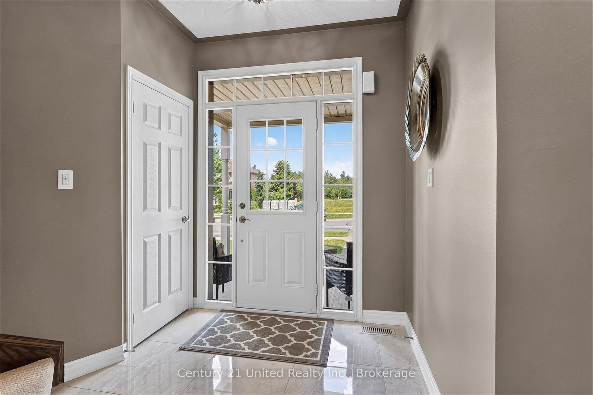 Photo 3 of 1184 Scollard Drive, Peterborough, Ashburnham Ward 4 — HOMEH