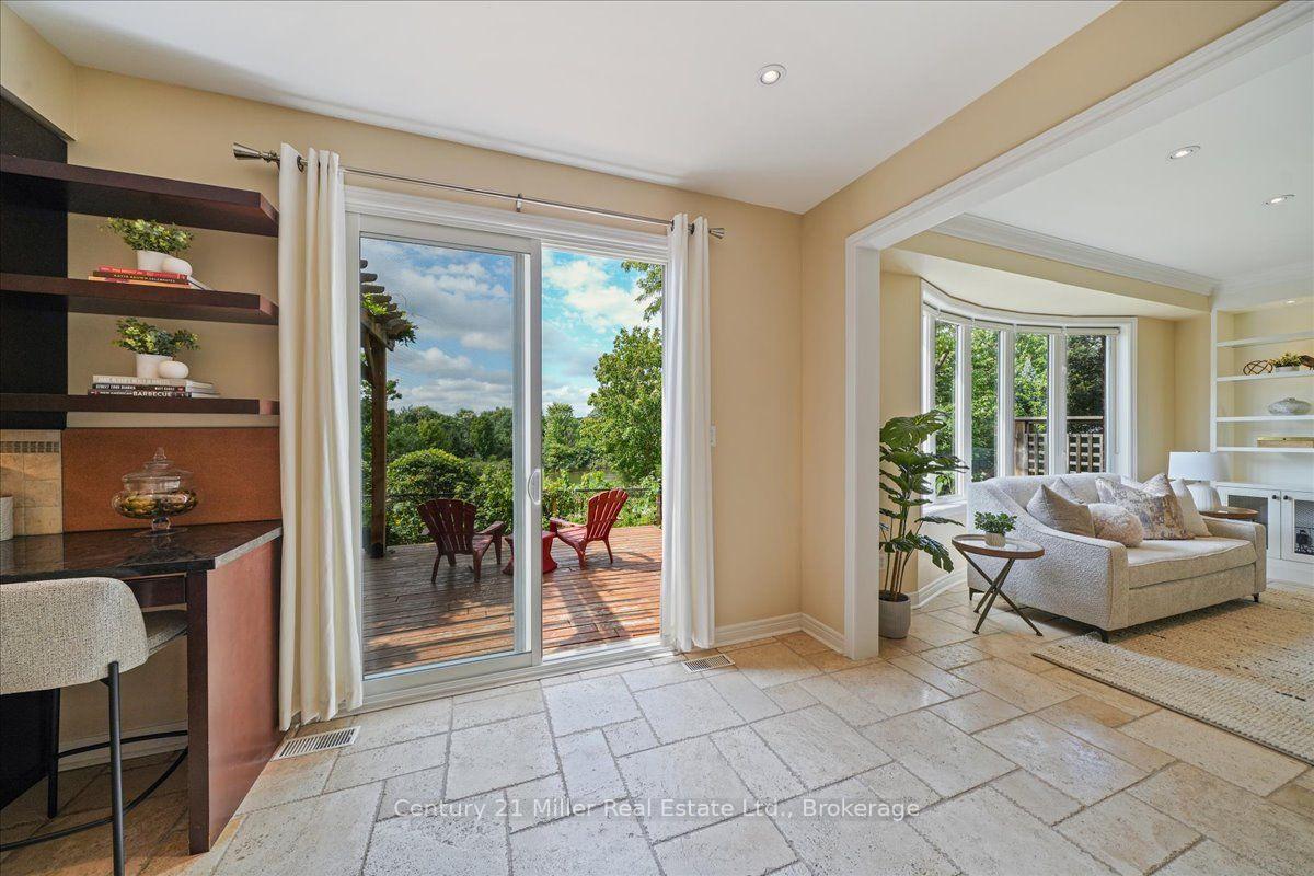 Photo 14 of 2350 Valleyridge Drive, Oakville, Bronte Creek — HOMEH