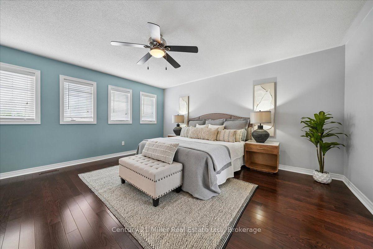 Photo 16 of 2350 Valleyridge Drive, Oakville, Bronte Creek — HOMEH