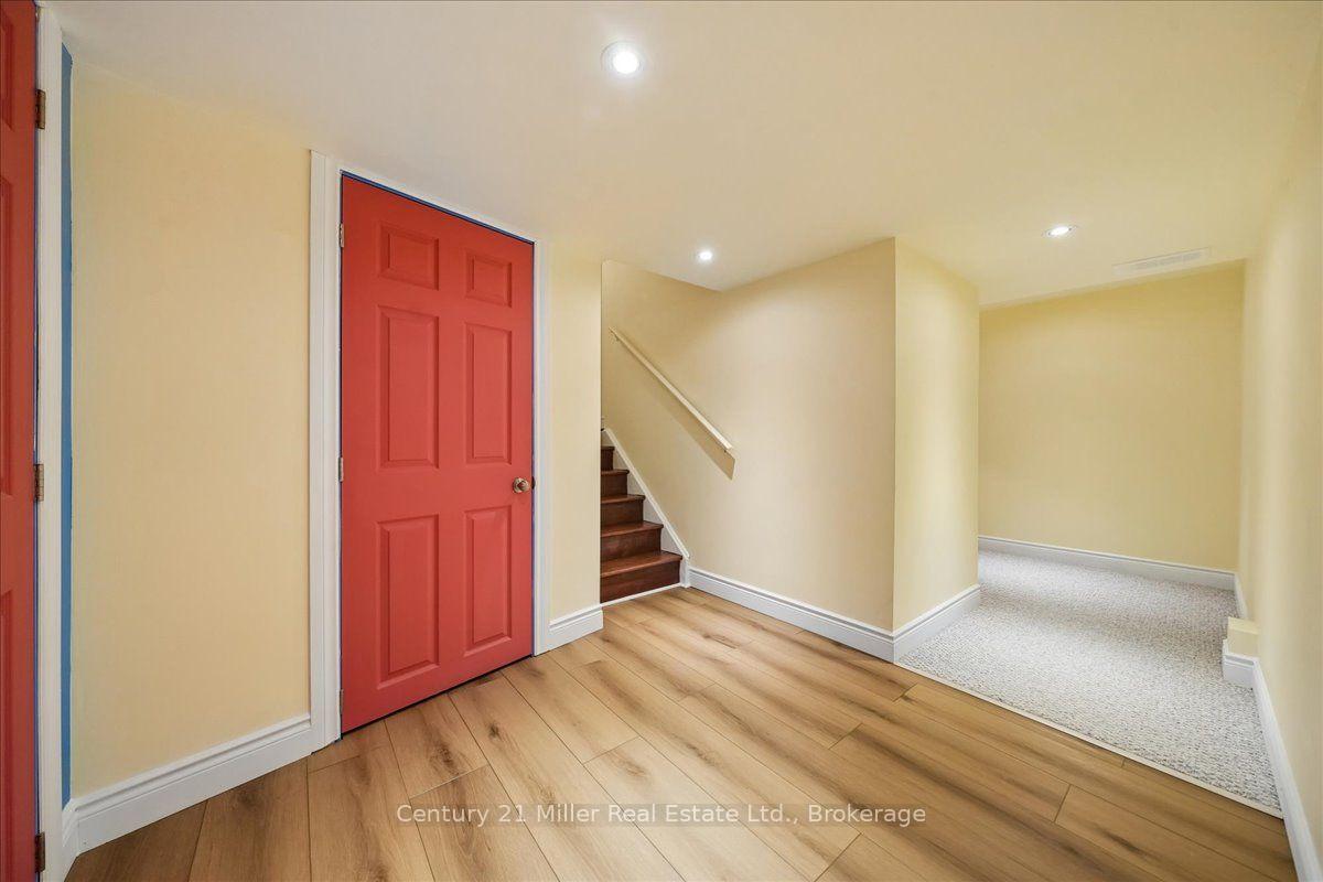 Photo 24 of 2350 Valleyridge Drive, Oakville, Bronte Creek — HOMEH