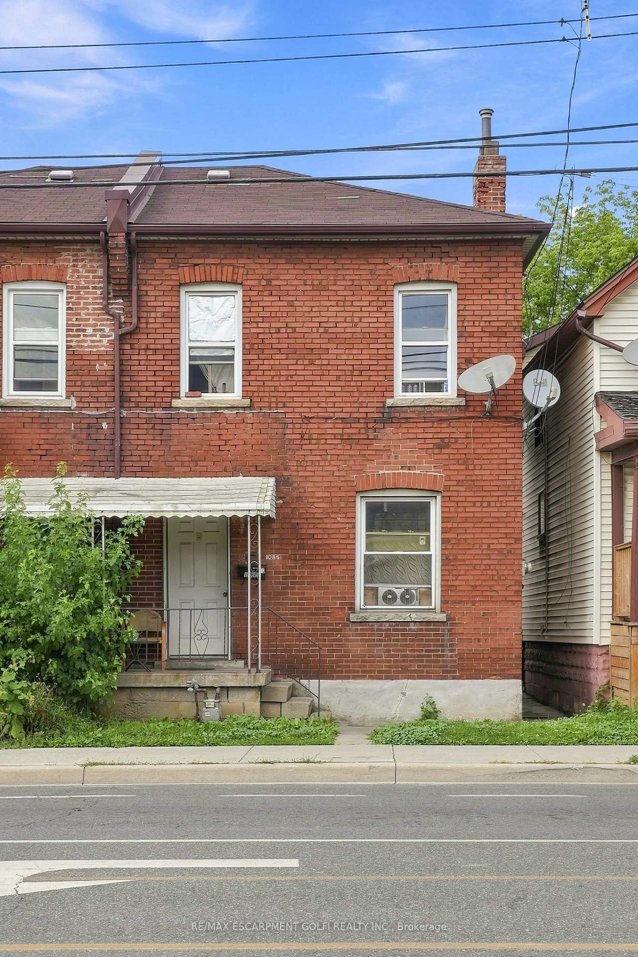 Photo 2 of 1085 Cannon Street E, Hamilton, Crown Point — HOMEH