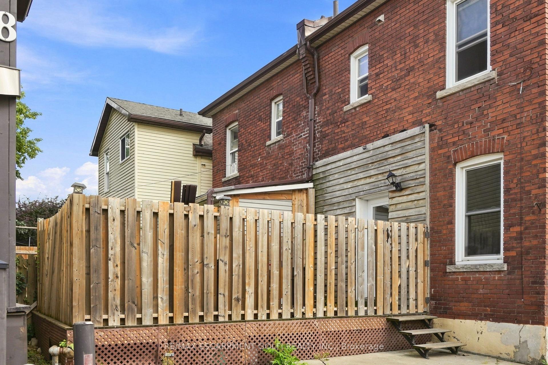Photo 6 of 1085 Cannon Street E, Hamilton, Crown Point — HOMEH