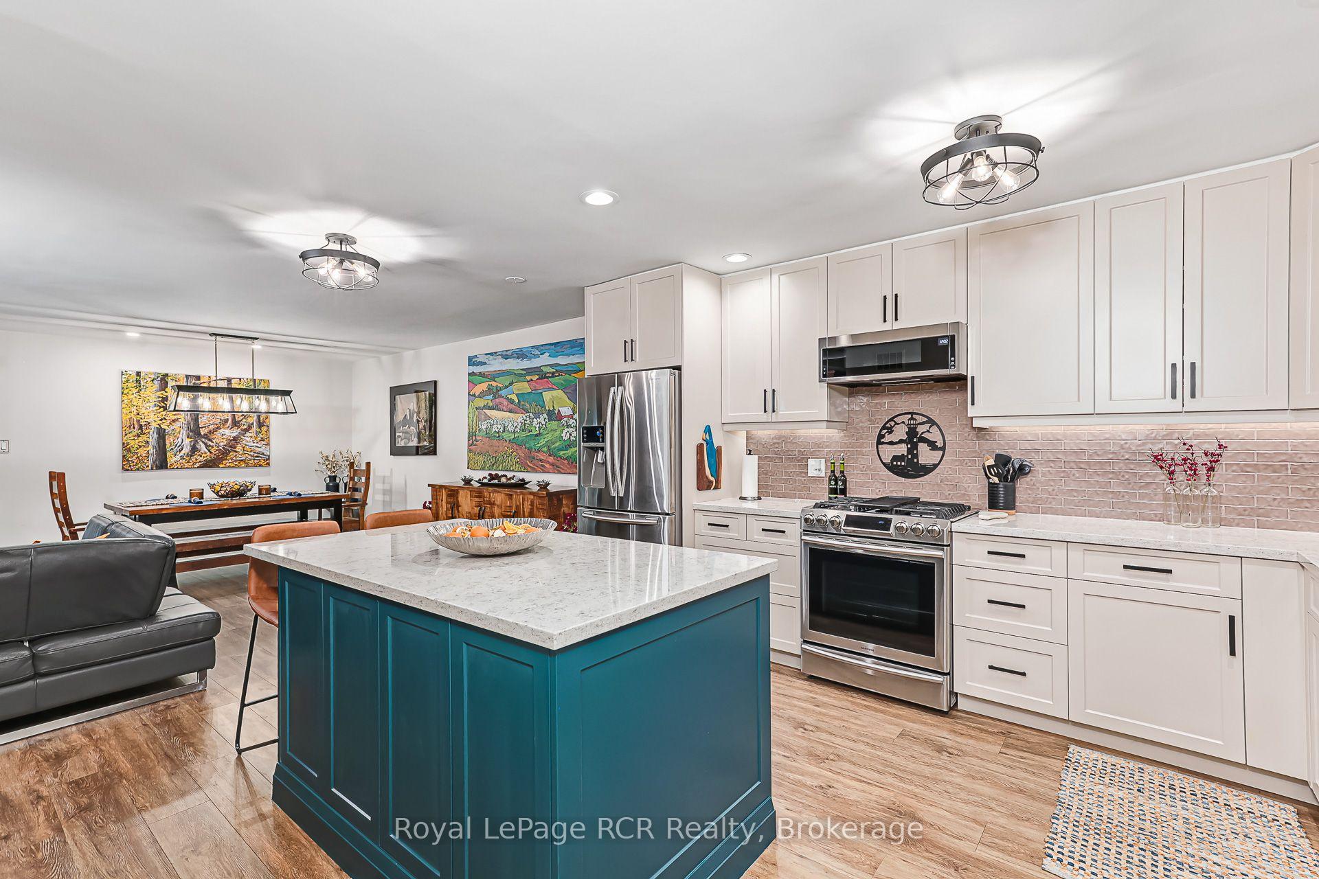 Photo 4 of Unit 406, 12 Dawson Drive, Collingwood — HOMEH