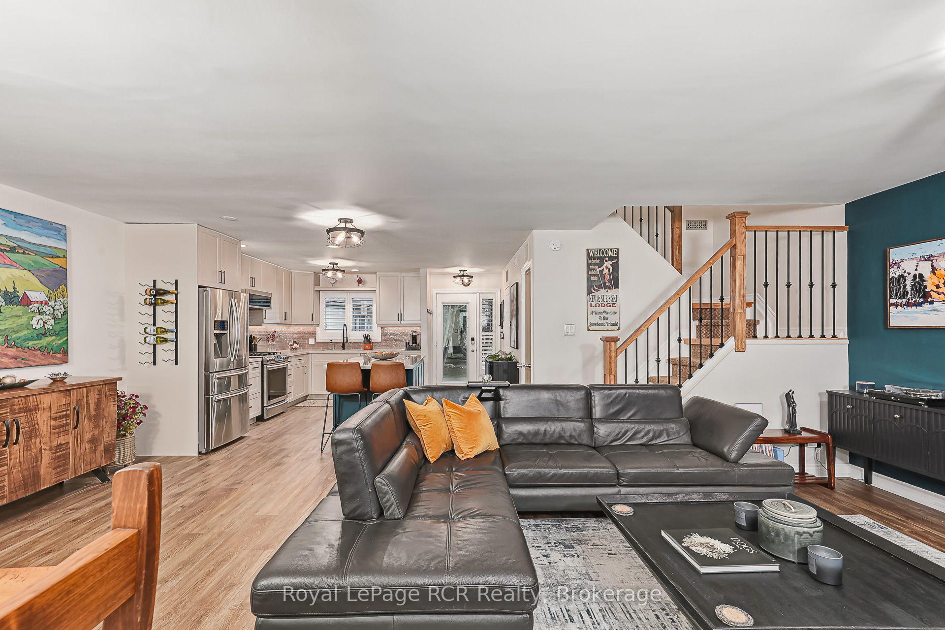 Photo 12 of Unit 406, 12 Dawson Drive, Collingwood — HOMEH