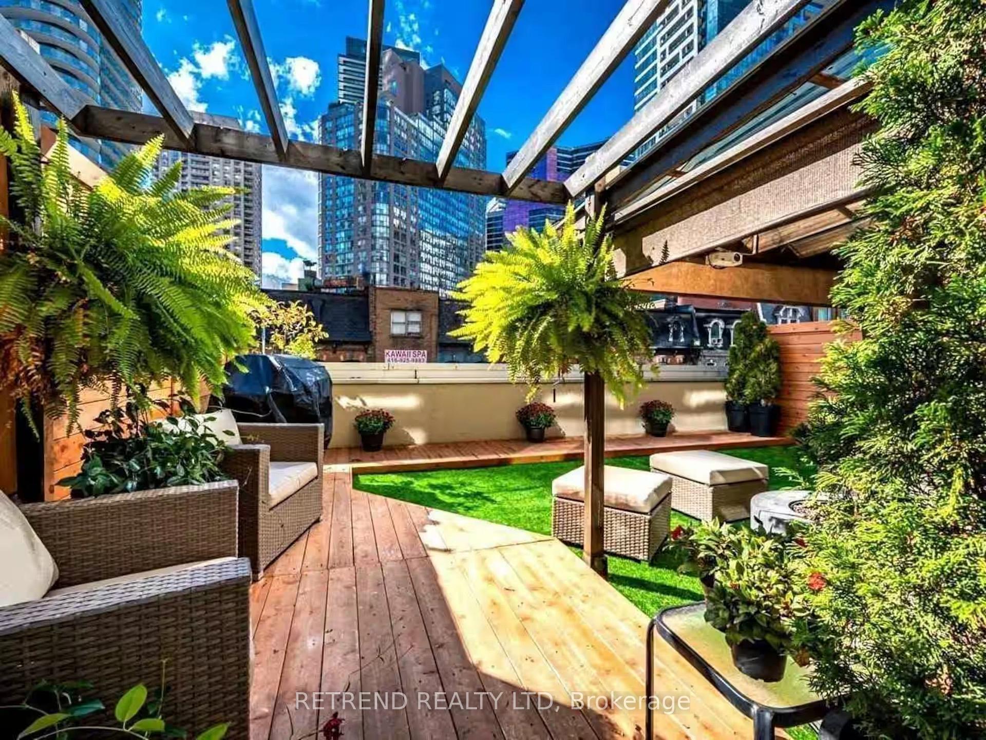Photo 6 of Unit 209, 8 wellesley Street E, Toronto, Church-Yonge Corridor — HOMEH