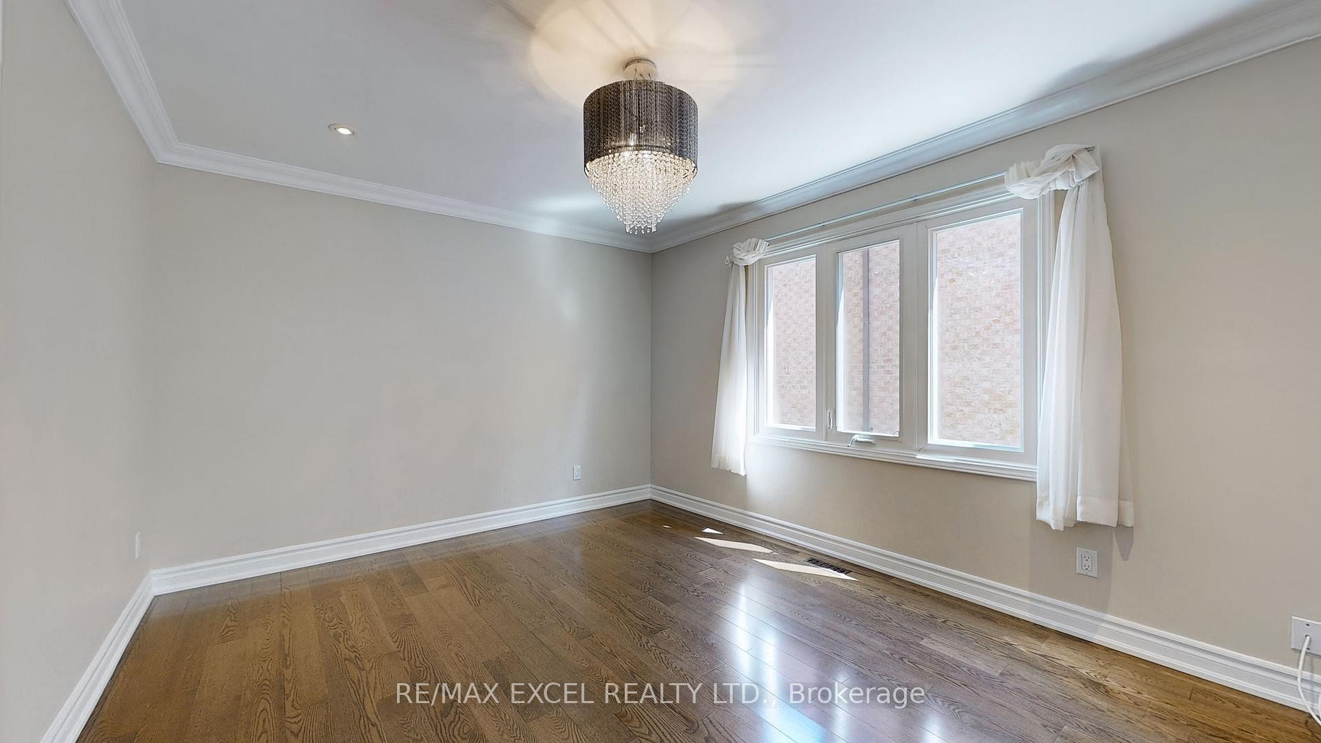 Photo 11 of 10 Alexis Road, Markham, Thornlea — HOMEH