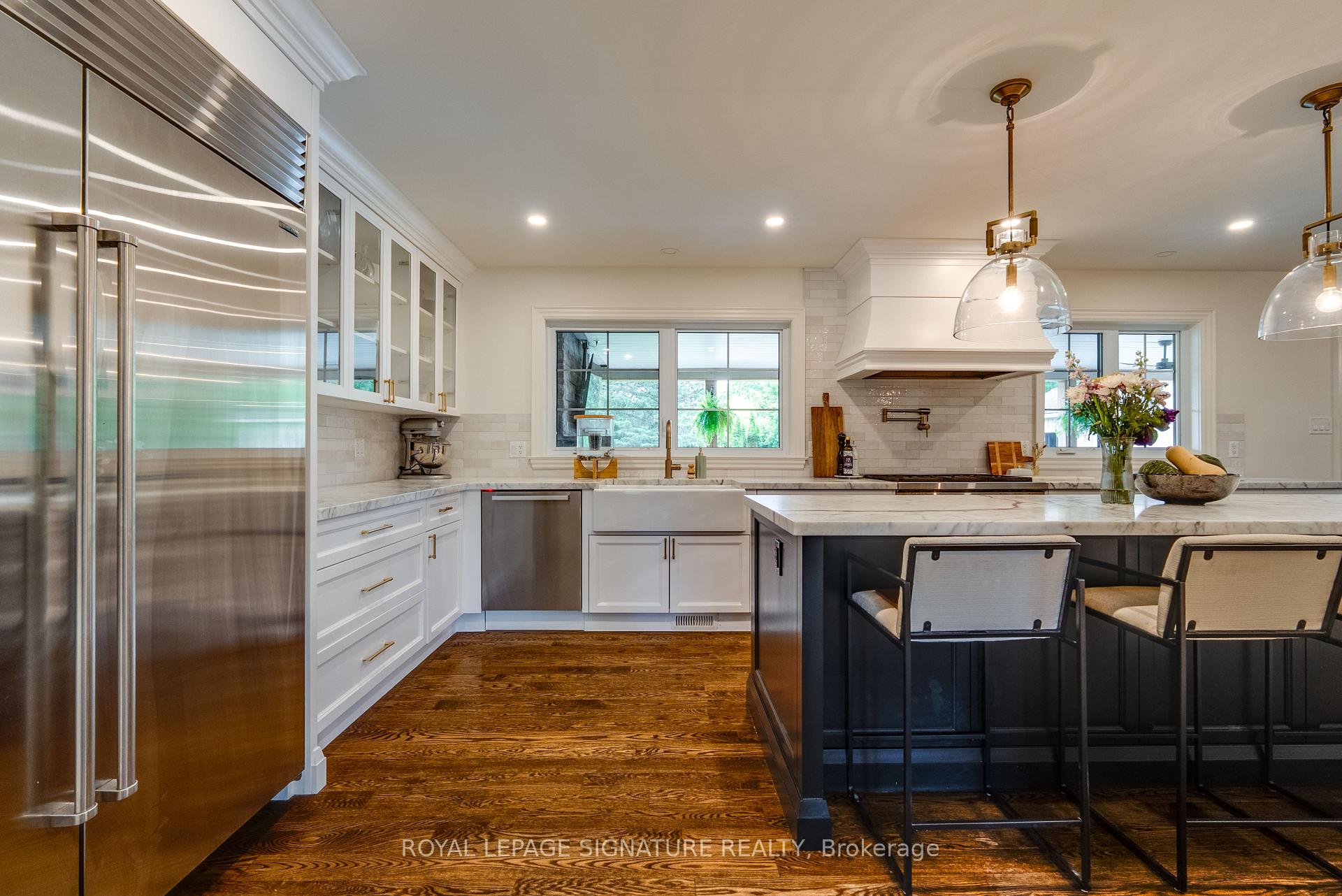 Photo 3 of 33 Campbell Drive, Uxbridge — HOMEH