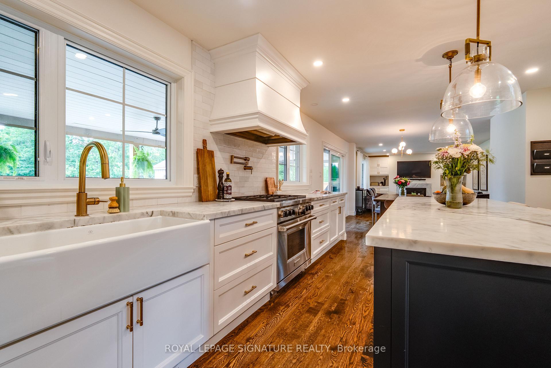 Photo 5 of 33 Campbell Drive, Uxbridge — HOMEH