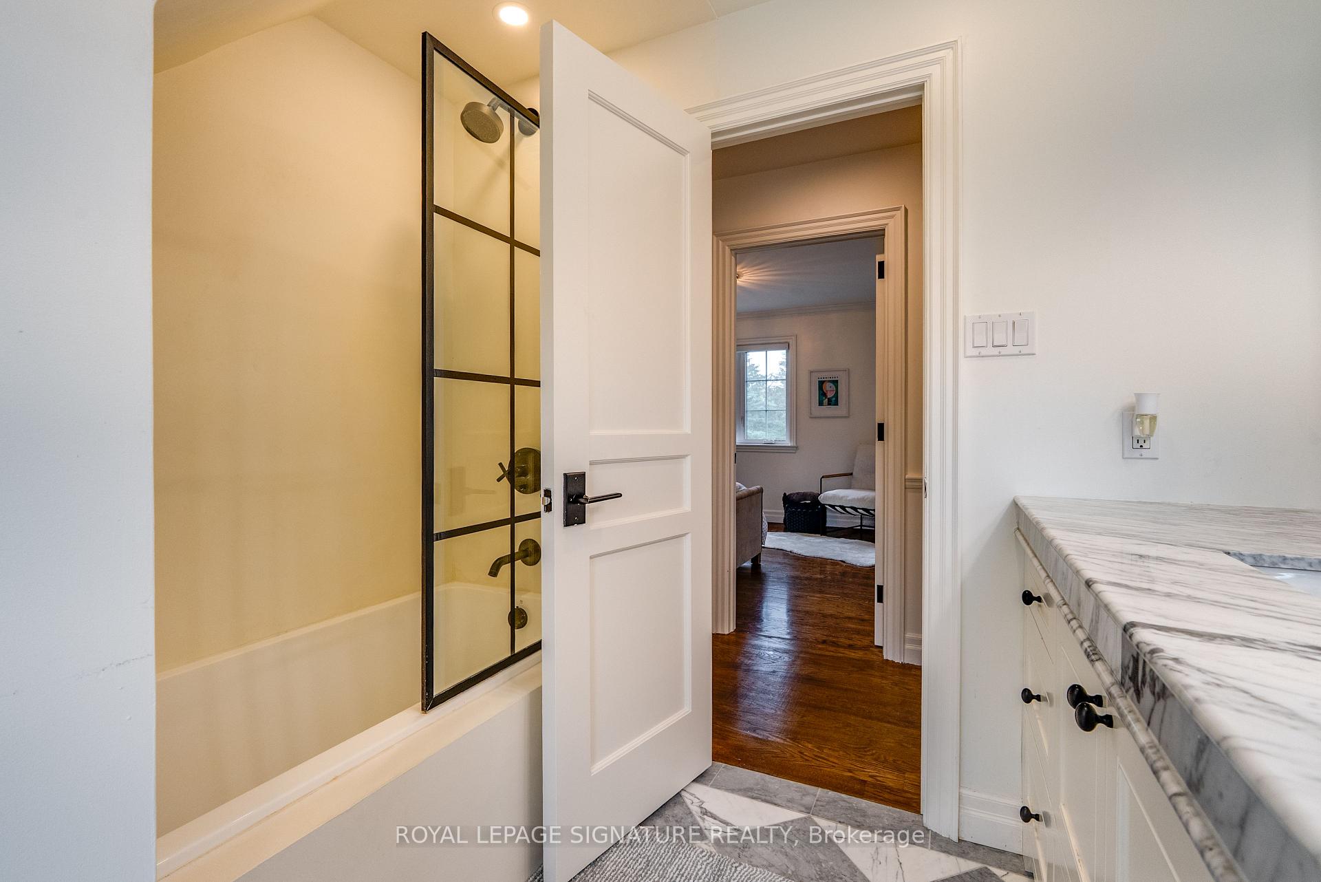 Photo 25 of 33 Campbell Drive, Uxbridge — HOMEH