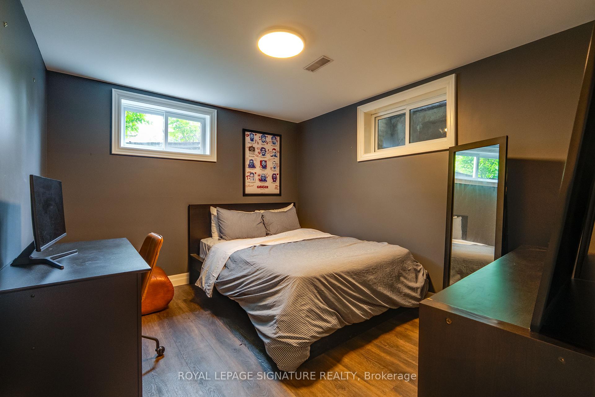 Photo 34 of 33 Campbell Drive, Uxbridge — HOMEH