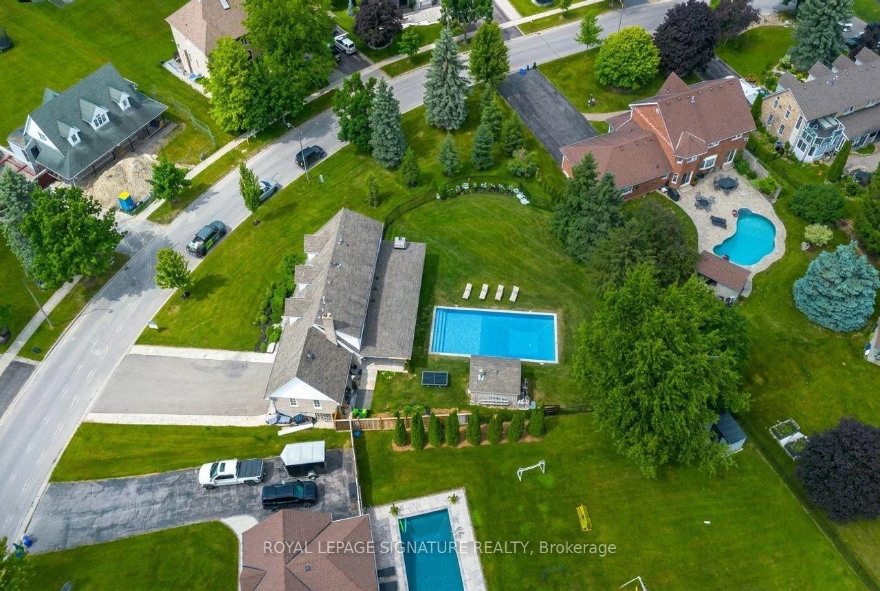 Photo 42 of 33 Campbell Drive, Uxbridge — HOMEH