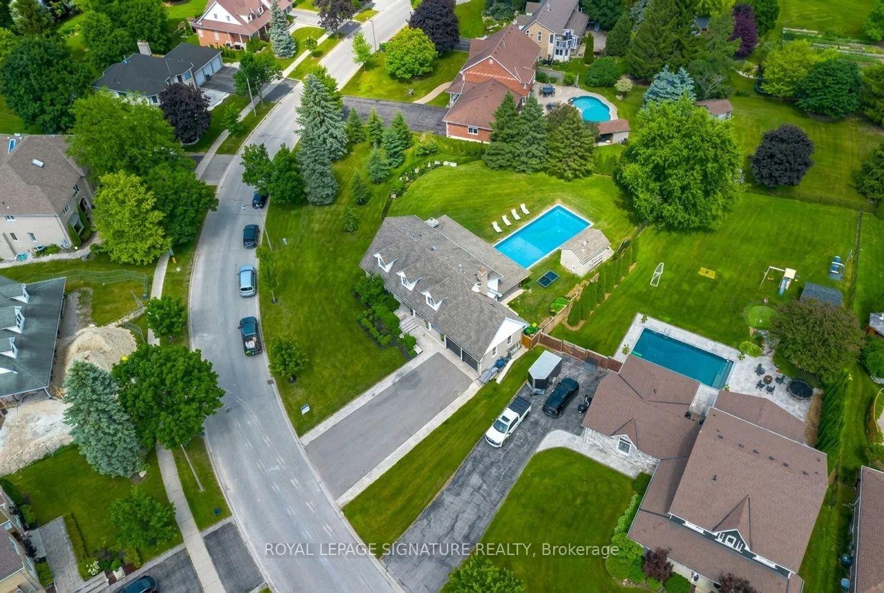 Photo 43 of 33 Campbell Drive, Uxbridge — HOMEH