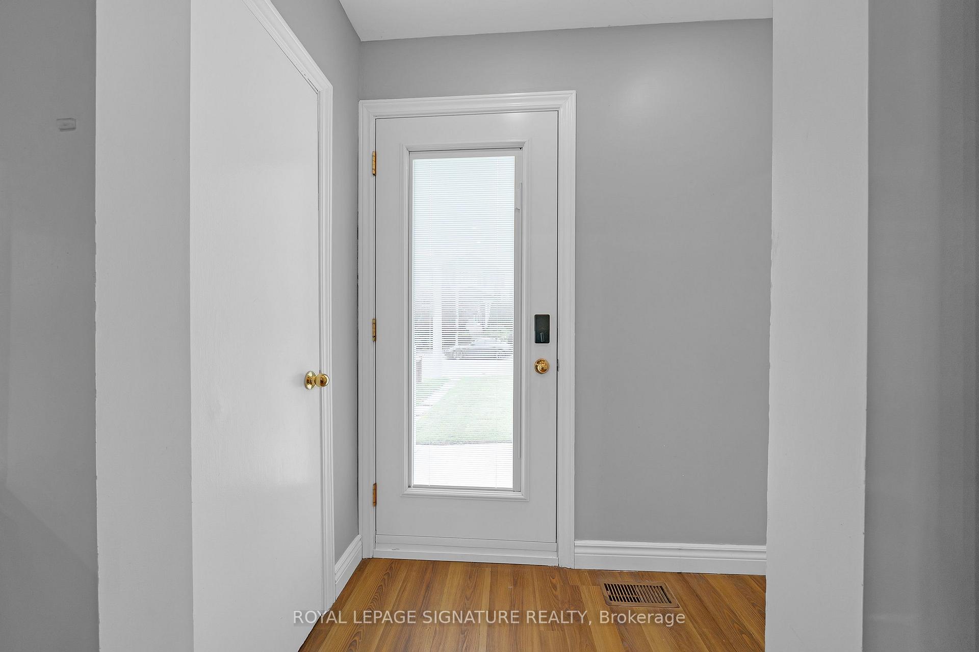 Photo 2 of 118 Rexleigh Drive, Toronto, O'Connor-Parkview — HOMEH