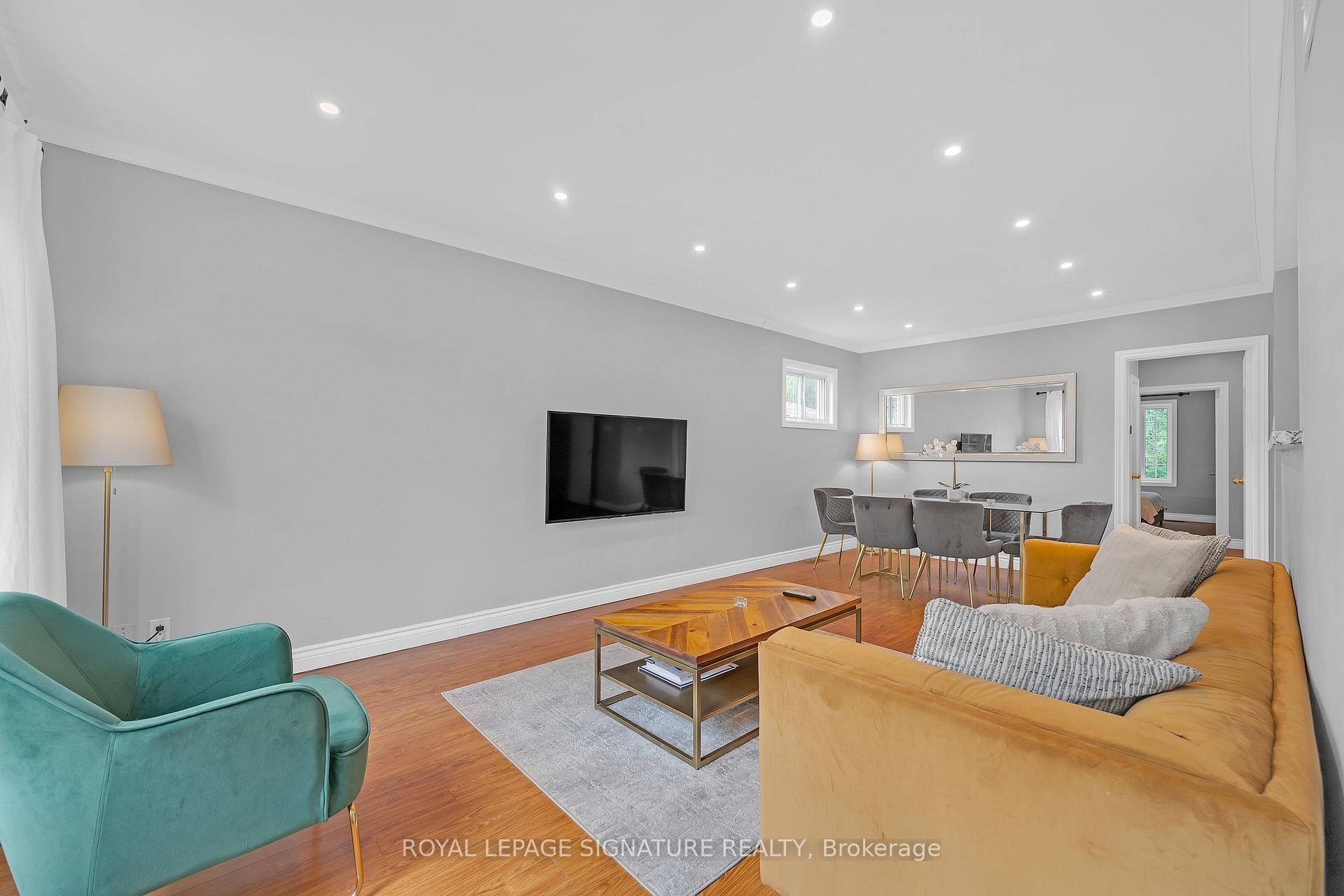 Photo 3 of 118 Rexleigh Drive, Toronto, O'Connor-Parkview — HOMEH