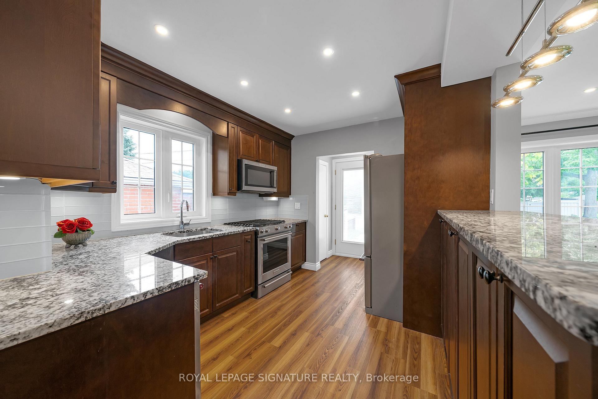 Photo 12 of 118 Rexleigh Drive, Toronto, O'Connor-Parkview — HOMEH