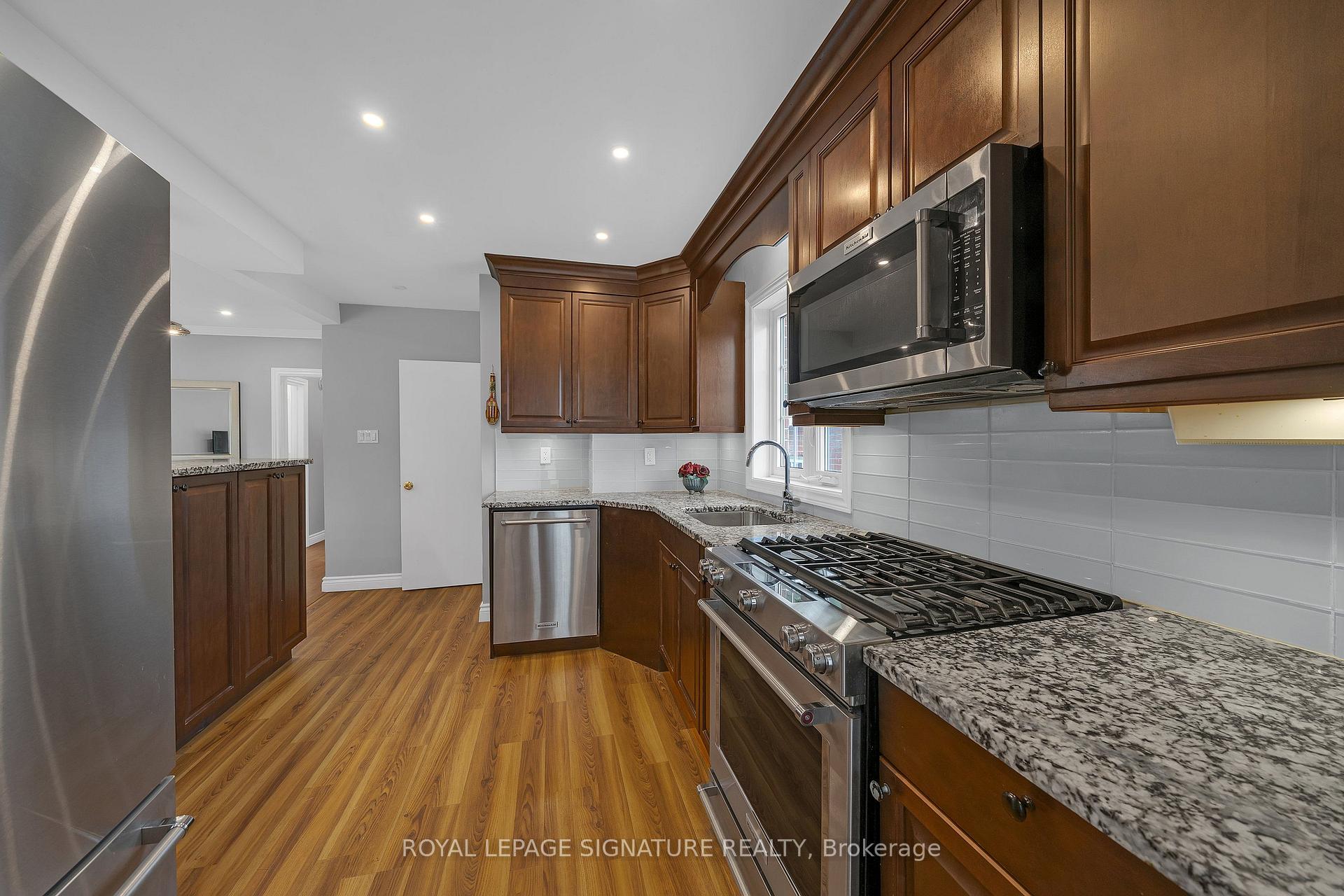 Photo 13 of 118 Rexleigh Drive, Toronto, O'Connor-Parkview — HOMEH