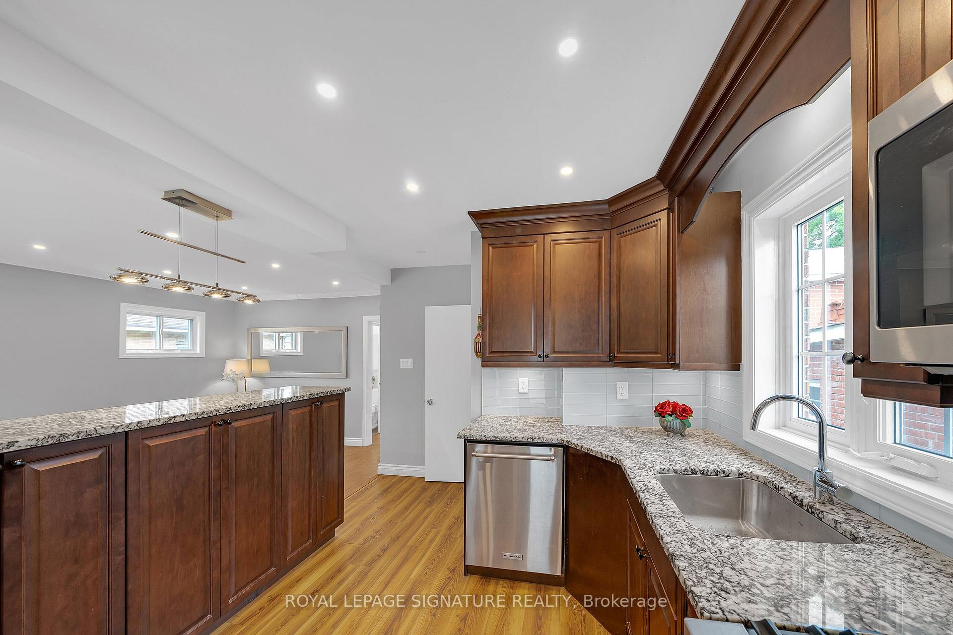 Photo 14 of 118 Rexleigh Drive, Toronto, O'Connor-Parkview — HOMEH
