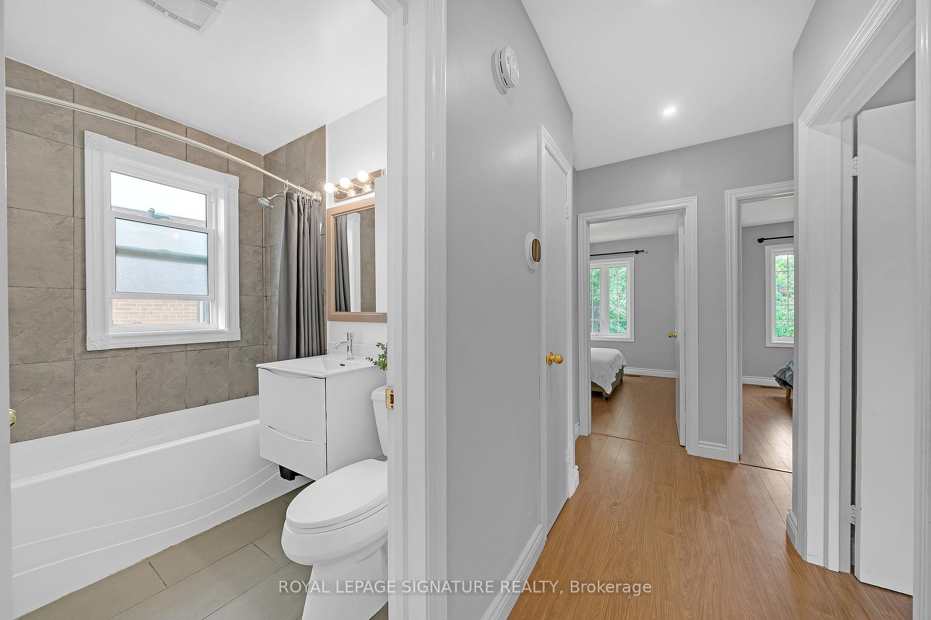 Photo 18 of 118 Rexleigh Drive, Toronto, O'Connor-Parkview — HOMEH