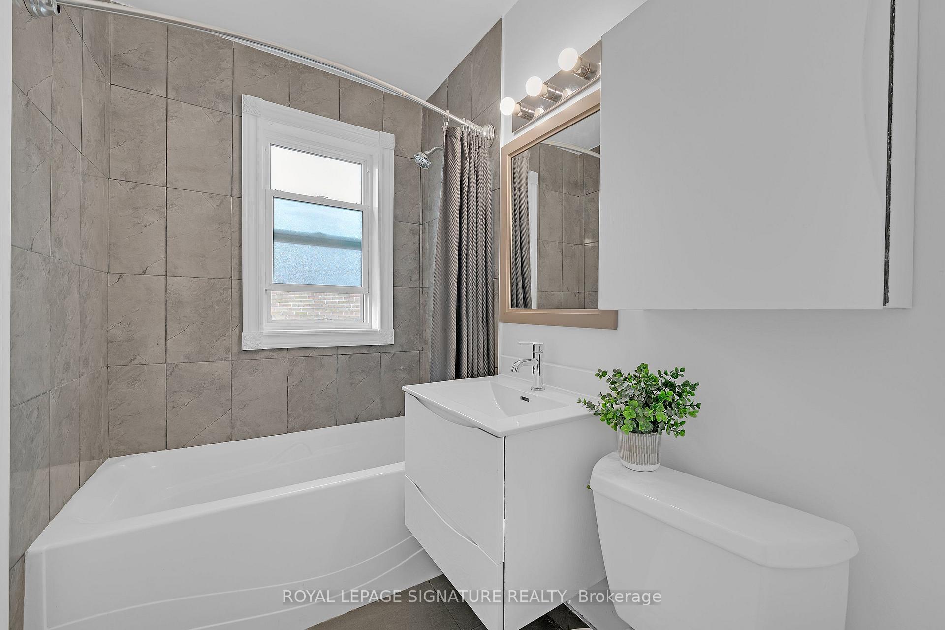Photo 19 of 118 Rexleigh Drive, Toronto, O'Connor-Parkview — HOMEH