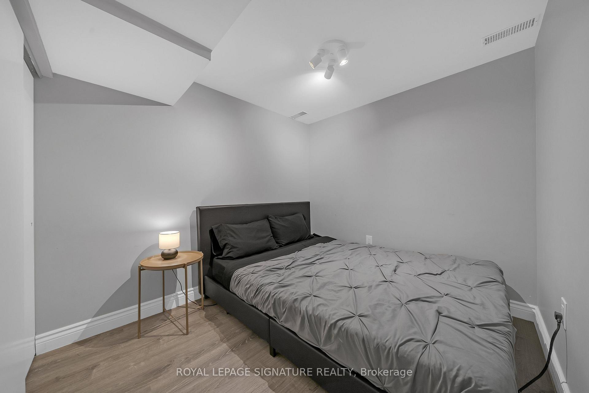 Photo 40 of 118 Rexleigh Drive, Toronto, O'Connor-Parkview — HOMEH